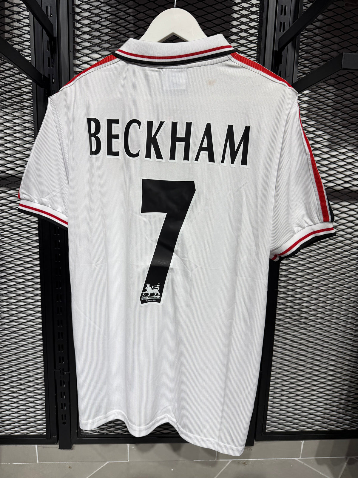 Beckham 7 Man utd 98/99 White