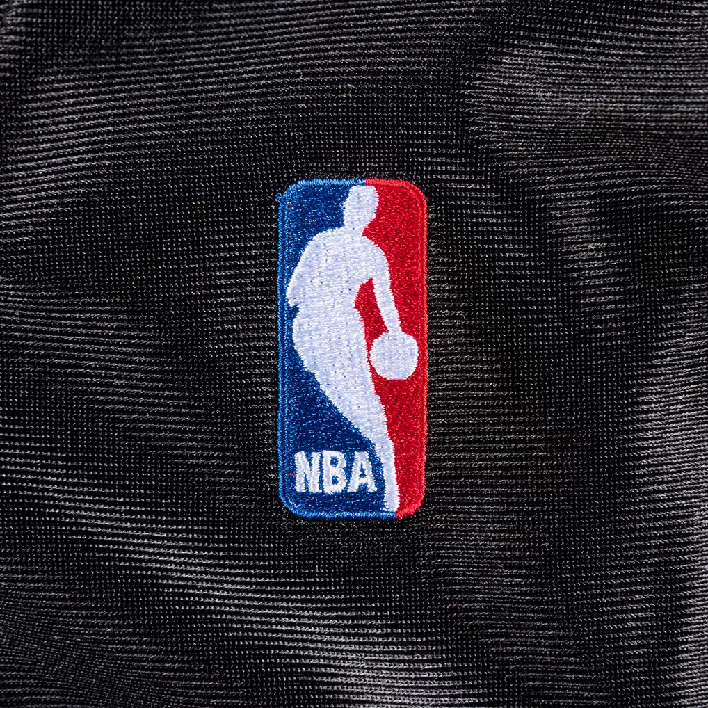 Allen Iverson Philadelphia 76ers 2000-01 Black